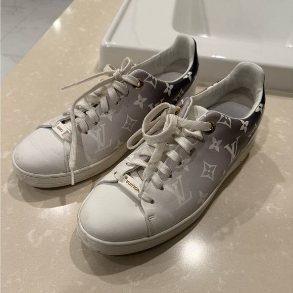 Louis Vuitton sneakers - Picture 1 of 6